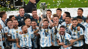 阿根廷3比0完封意大利夺冠，梅西当选全场最佳球员